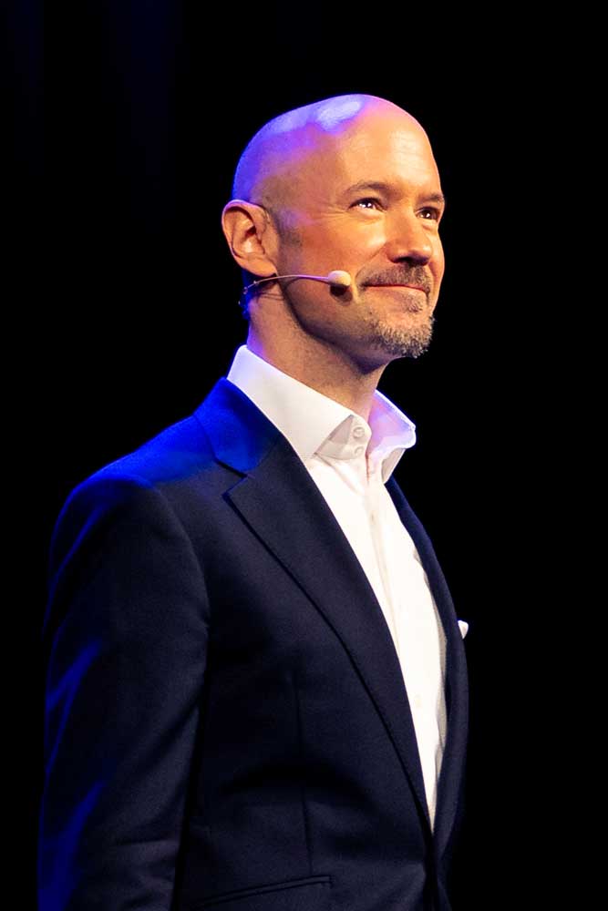 Mentalist & Entertainer Harry Lucas sorgt mit hochwertiger Unterhaltung für Begeisterung auf Firmenfeiern & Firmenevents in Wien, Österreich und ganz Europa. Foto Harald Schwack